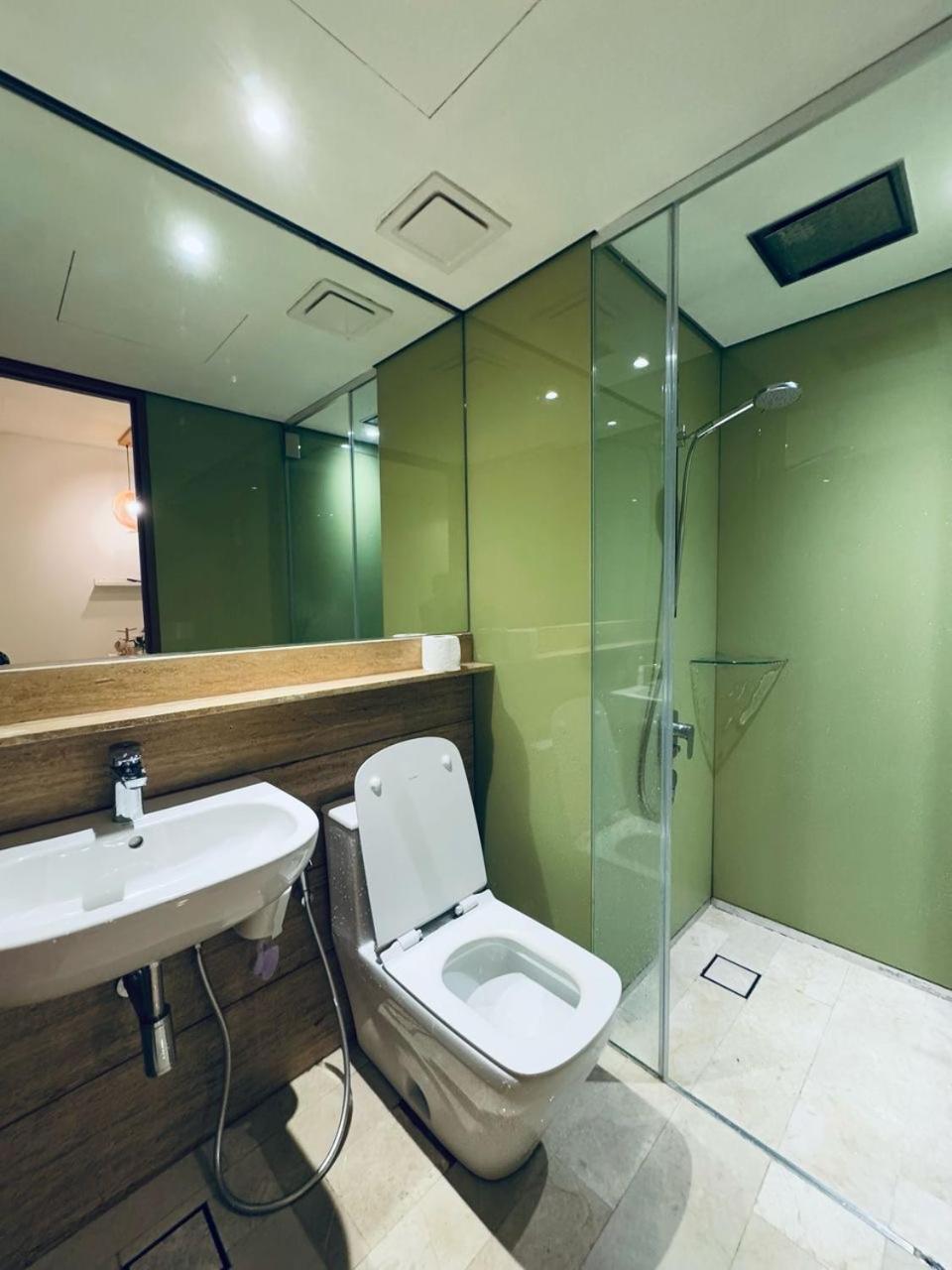 Urban Cozy At Skysuites Near Klcc Complimentary Breakfast